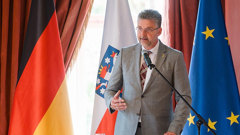 Auf dem Bild ist Bürgermeister Frank Spilling zu sehen. 